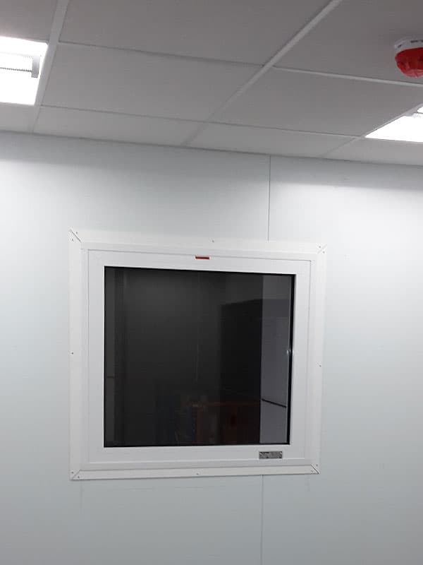 Sisäinen tulenkestävä ikkuna (EI30 C5, 1000mm x 1000mm, yksi lehti)