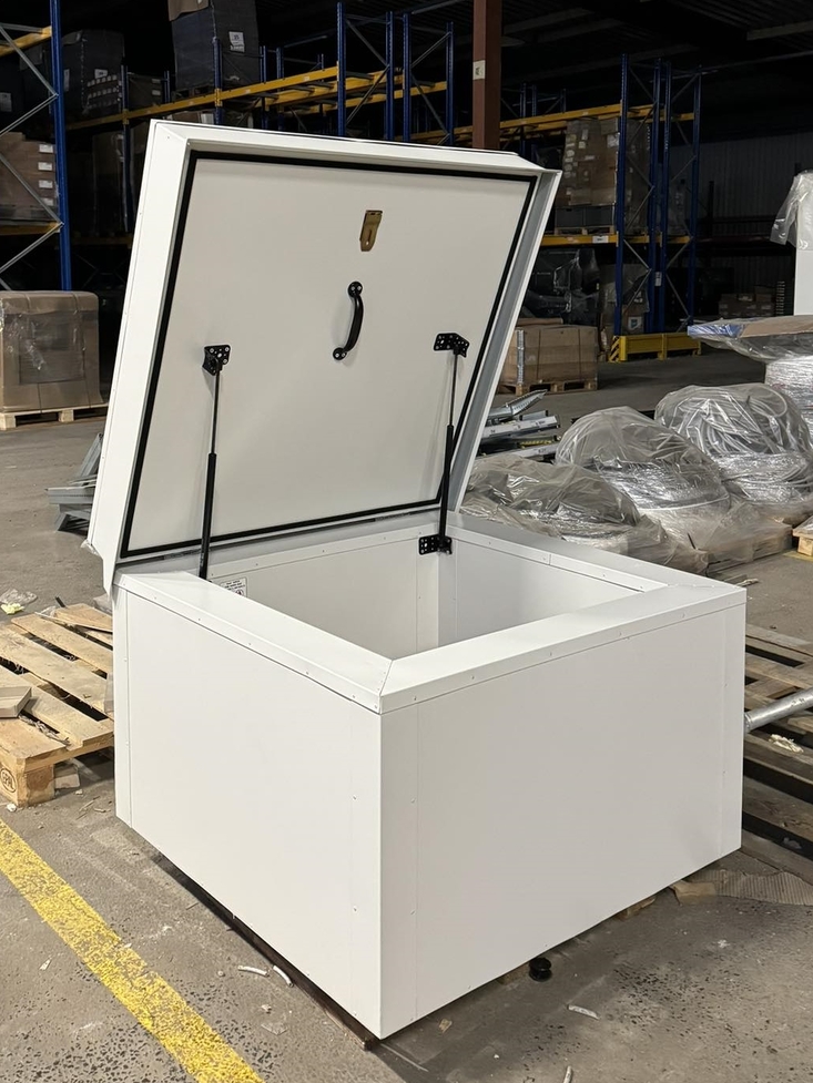 Insulated EI30 roof or attic access hatch, 700 × 700 mm
